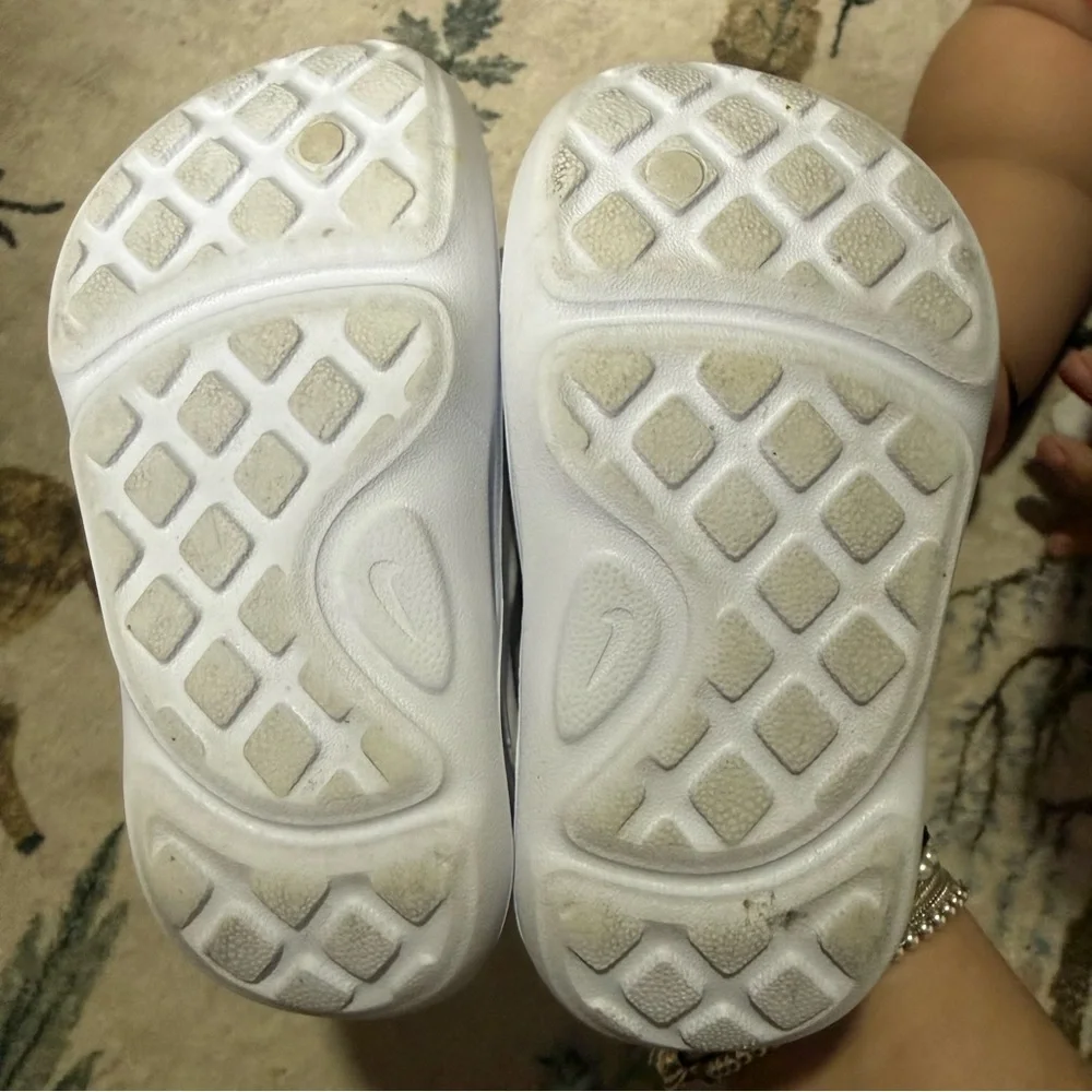 Nike Aqua Swoosh (PS) Volt Pure Platinum/White Toddler Sandals - Size 7C